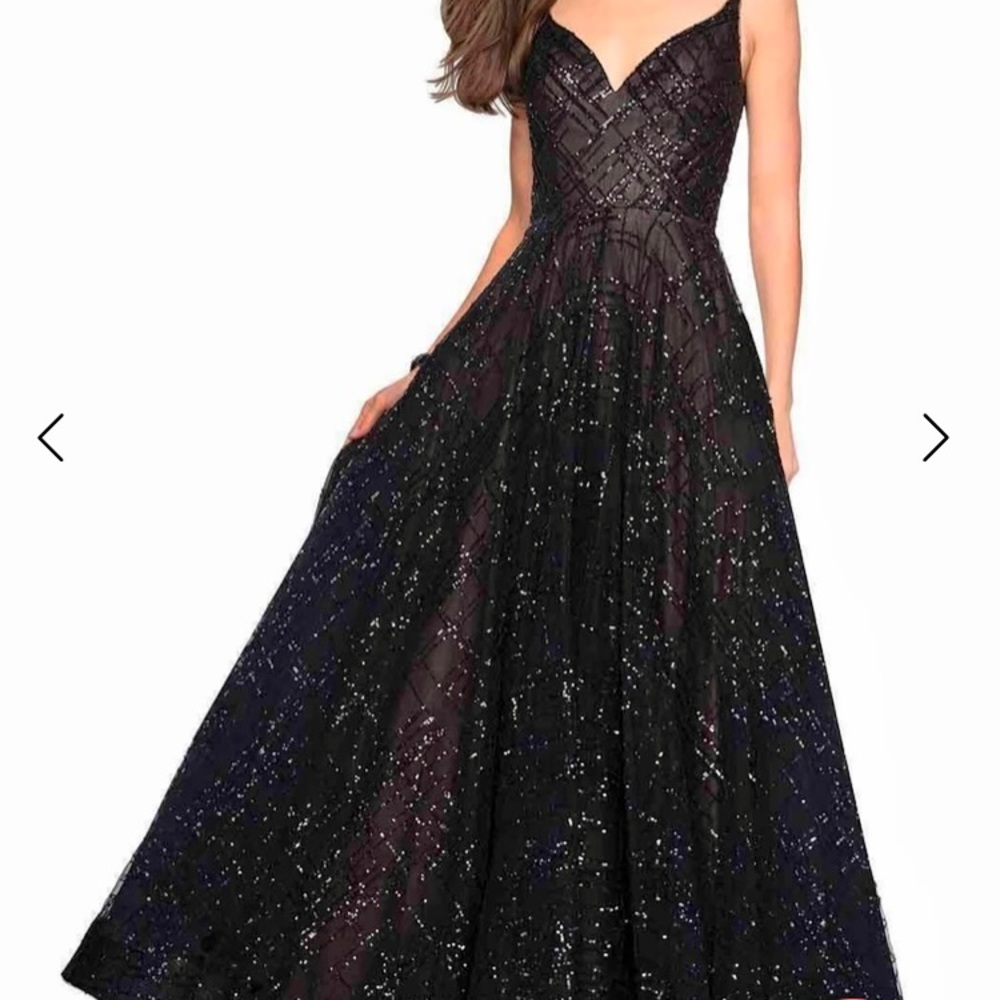 Stunning Prom La Femme Formal Ball Gown Sparkling Sequin Sleeveless A-Line Dress